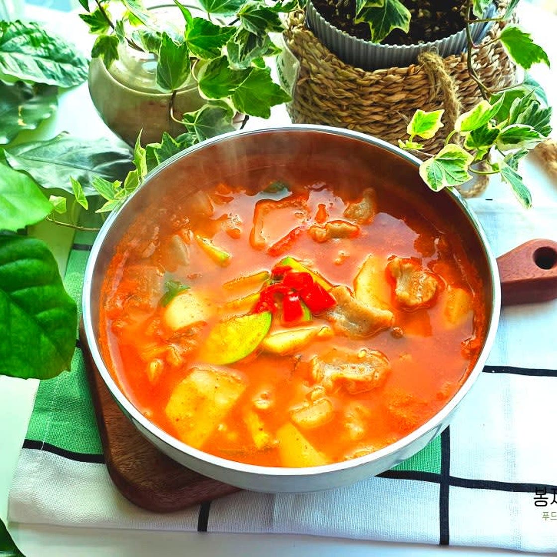 김치 메밀 감자 수제비