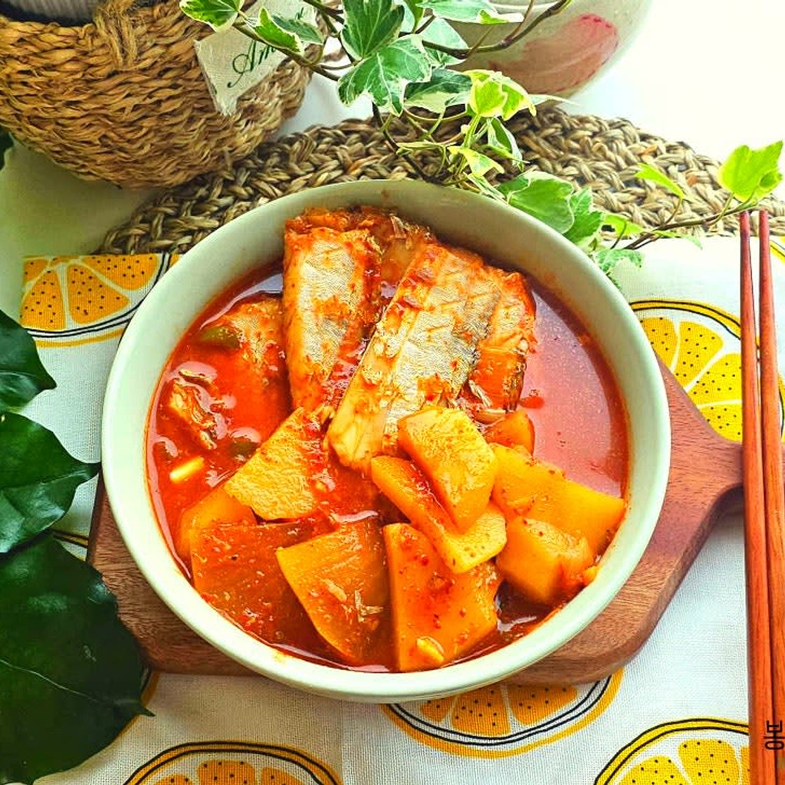 칼칼한 무 갈치조림