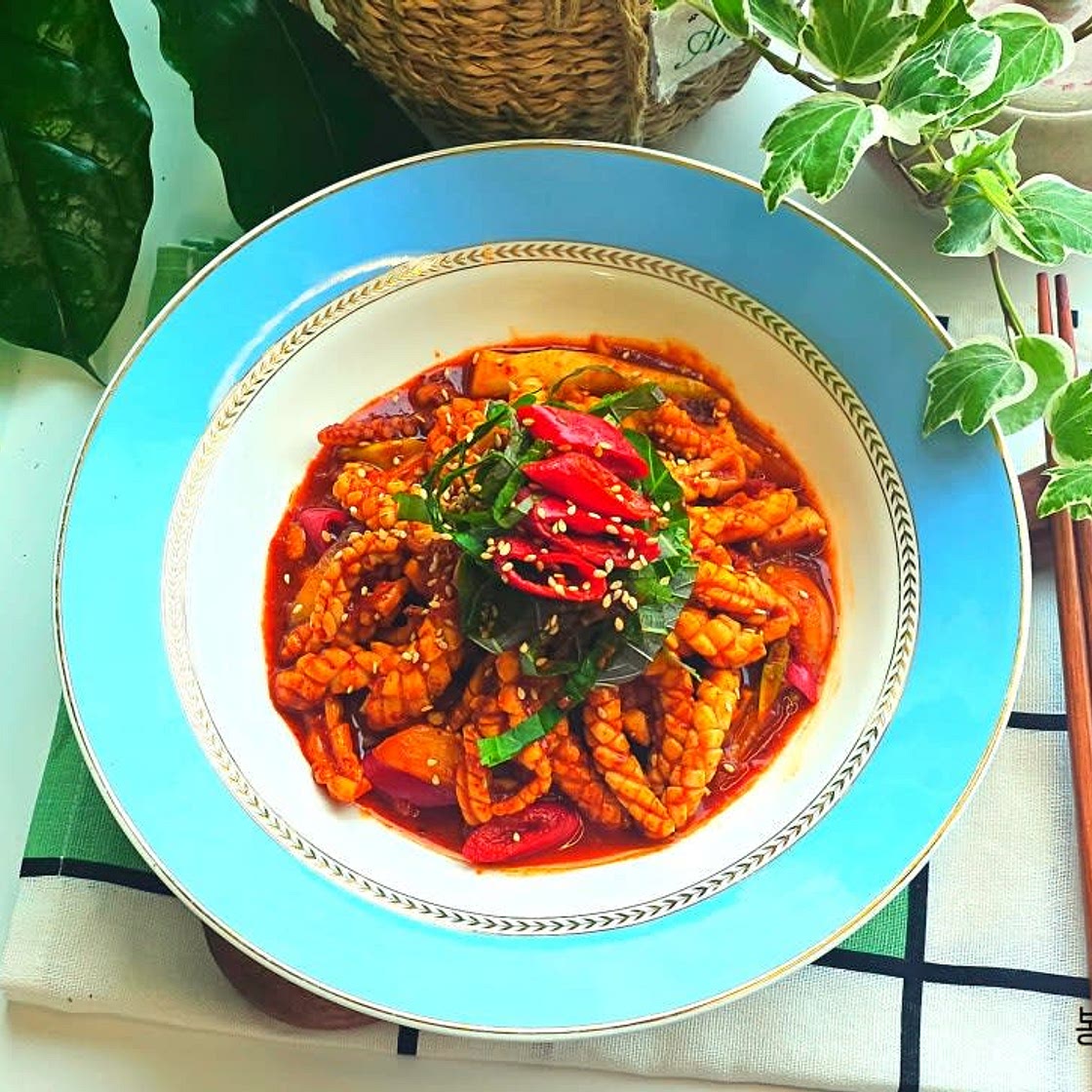 매콤한 오징어볶음