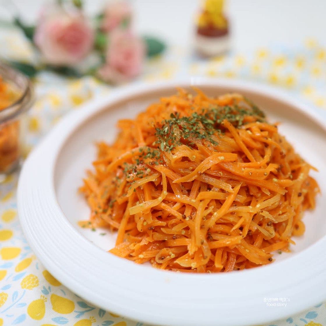 당근라페 만들기 프랑스 샐러드 요리 당근 채칼 채썰기