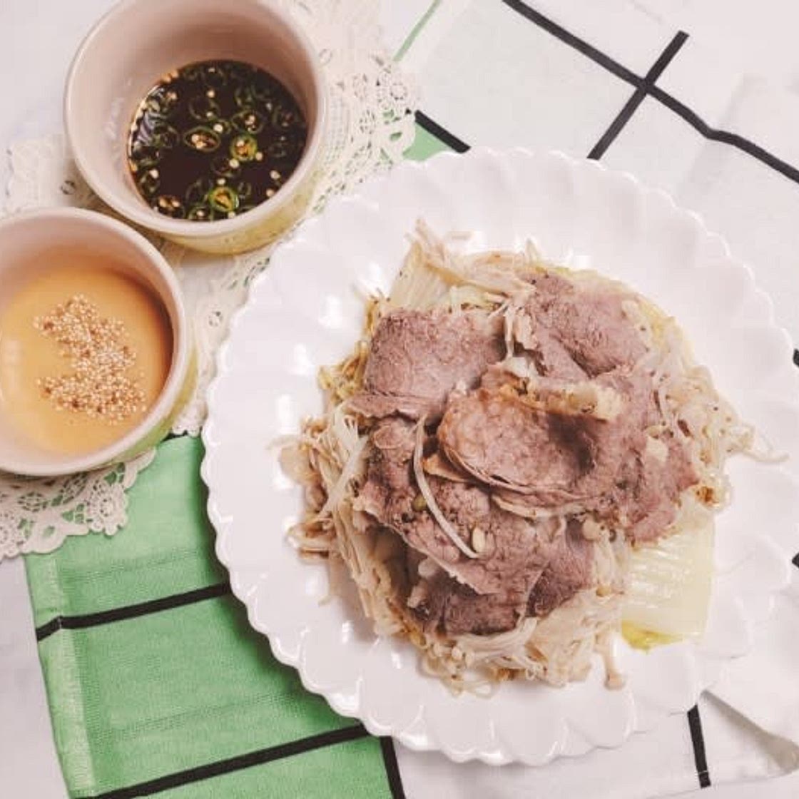 차돌박이 숙주찜