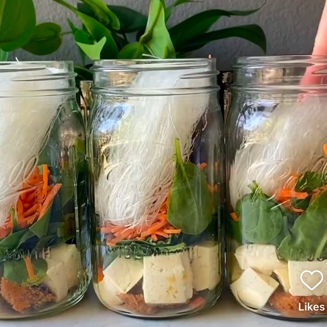 Healthy Instant Mason Jar Noodles