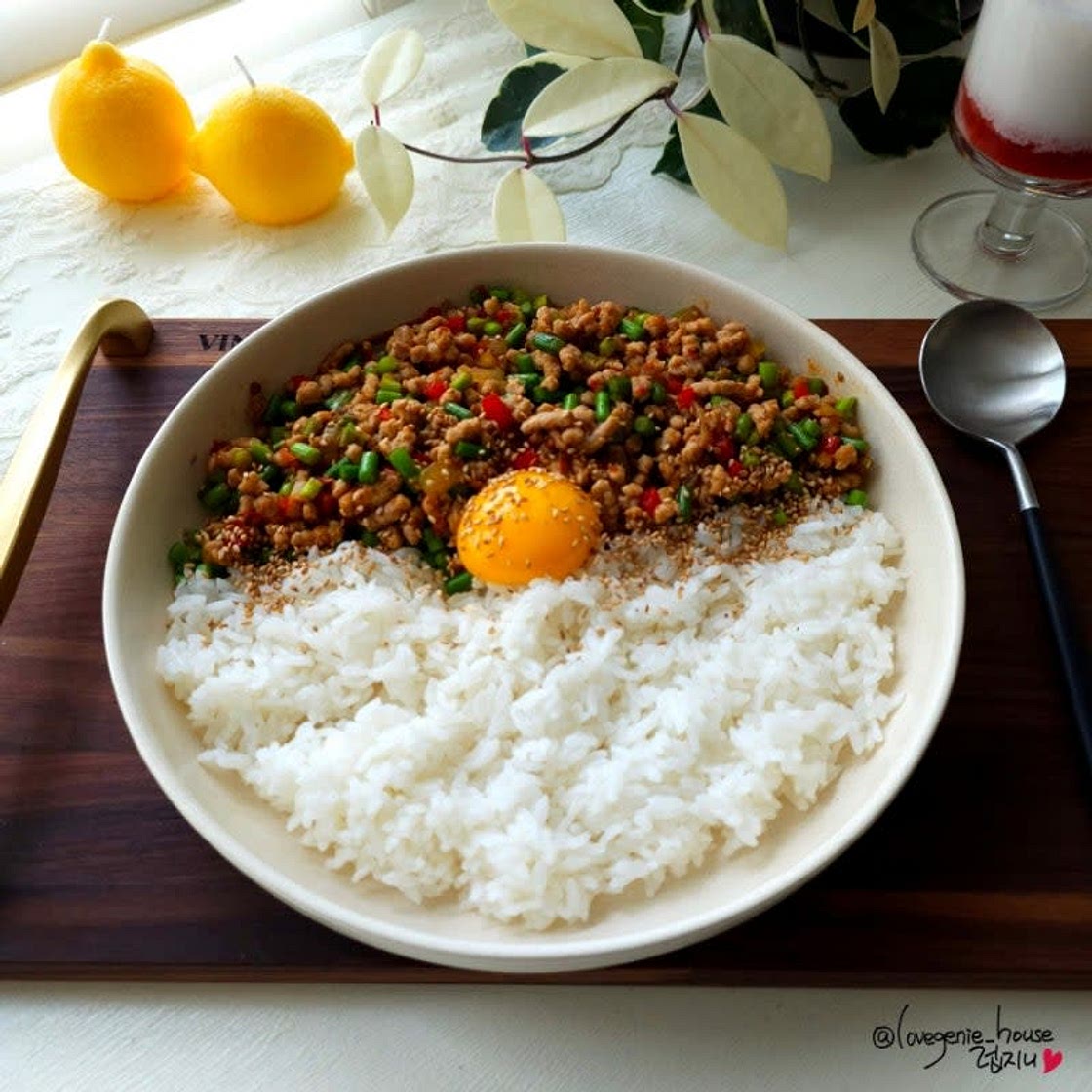 창잉터우 대만 키키레스토랑 마늘쫑 다진 돼지고기 볶음