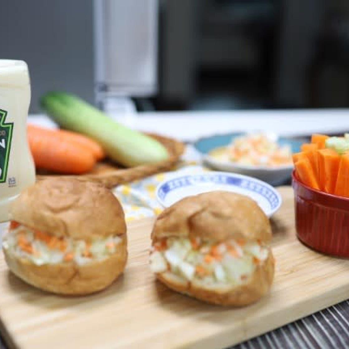 하인즈 비건마요로 만든 양배추 코울슬로 샌드위치