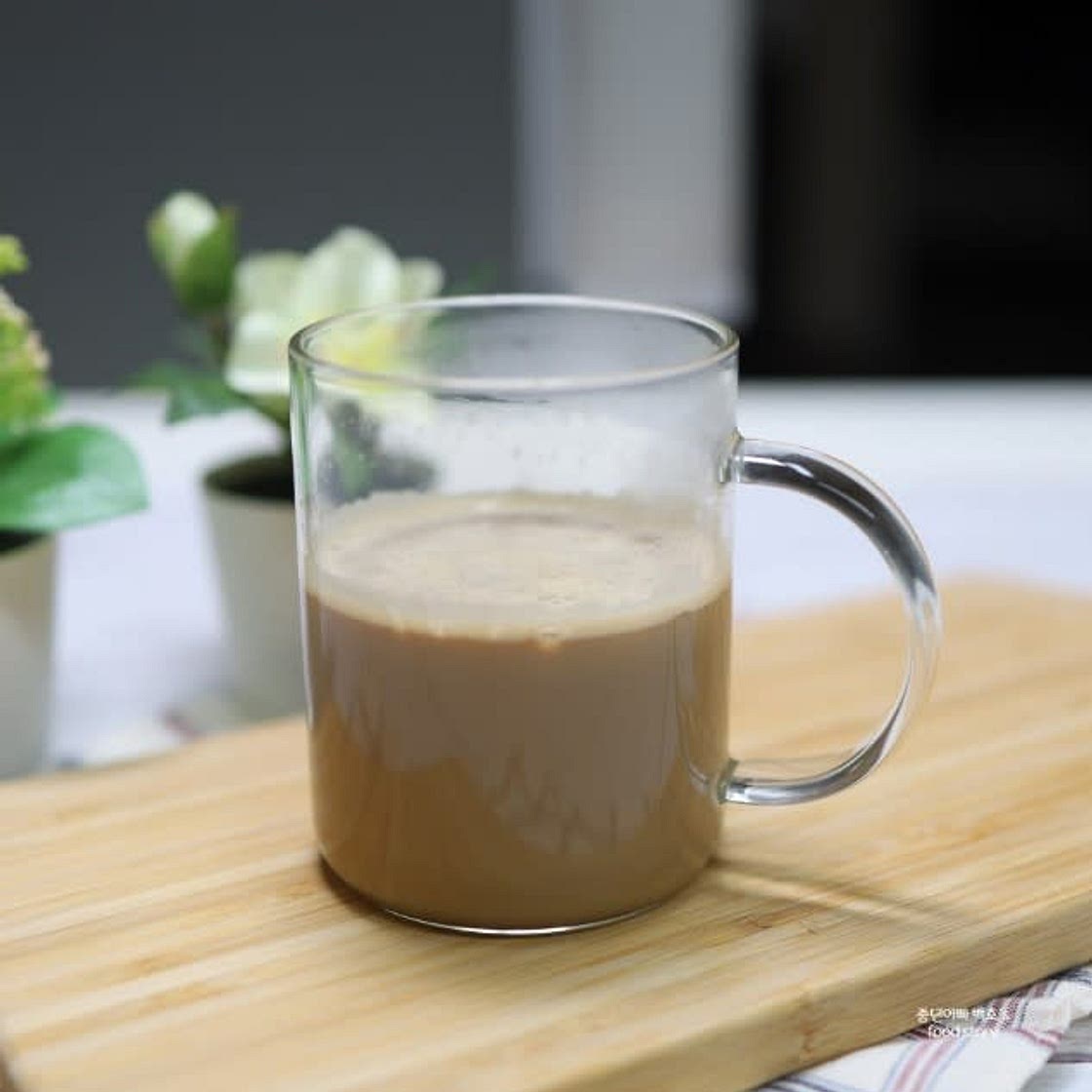 밀크티 카페라떼