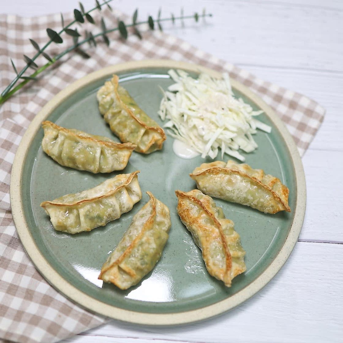 군만두 굽는법 냉동만두 에어프라이어 채식만두 굽기 요리 시간