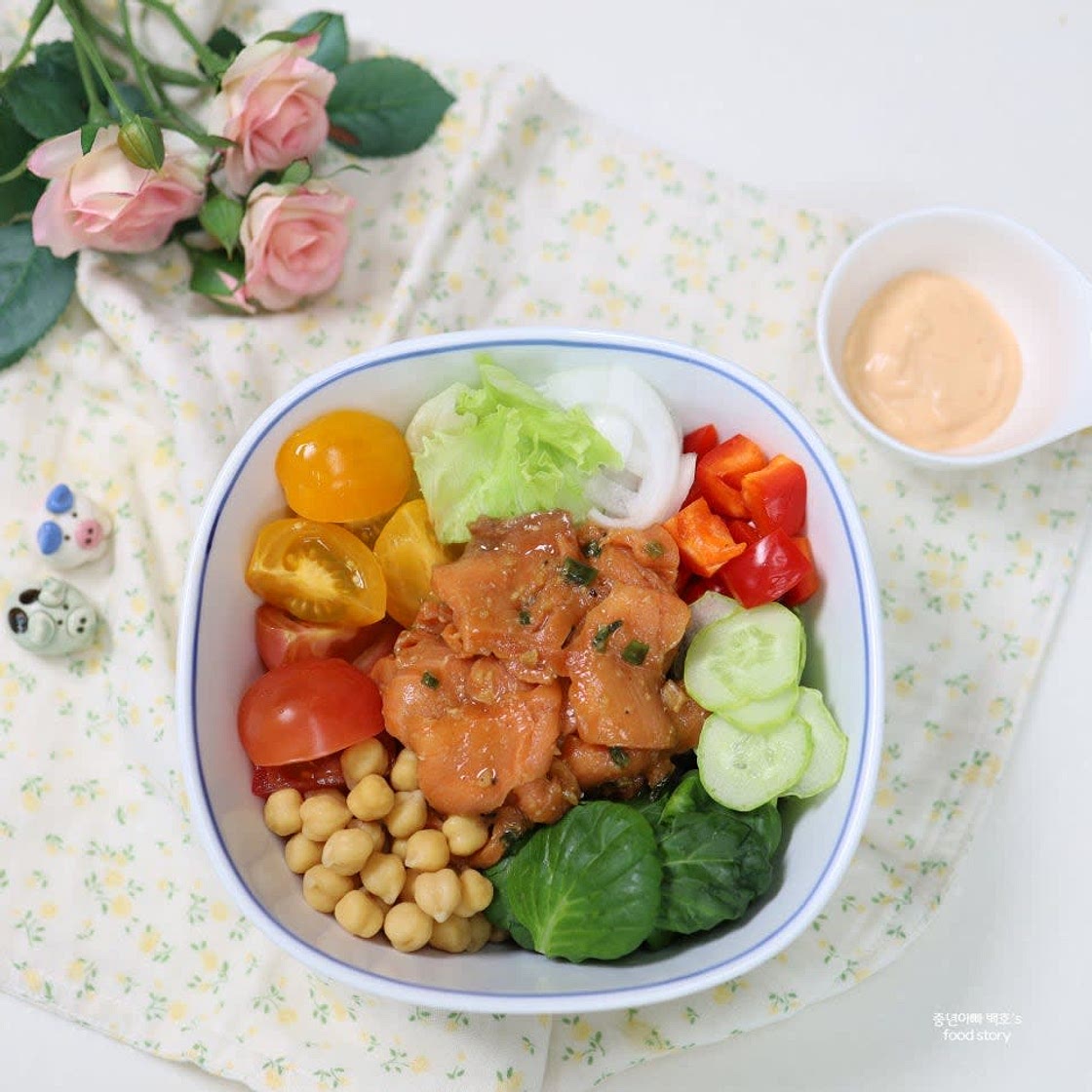 훈제 연어 포케