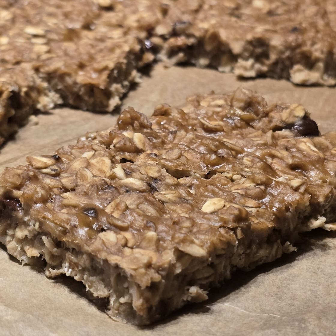 4-Ingredient Breakfast Bars
