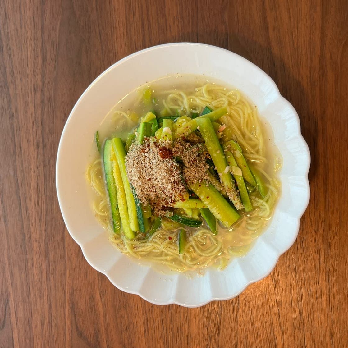 들깨 애호박국수