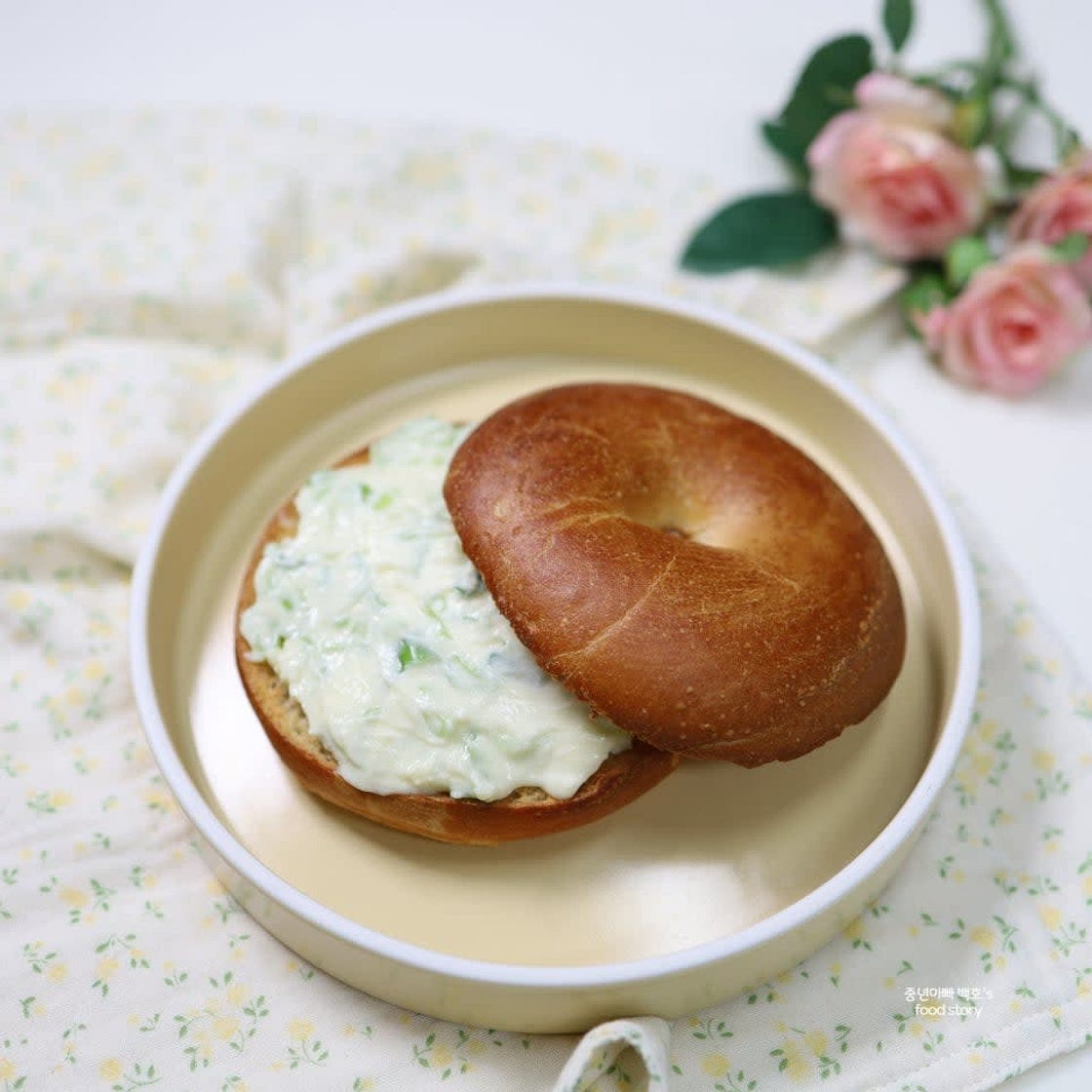 대파 크림치즈 베이글 샌드위치