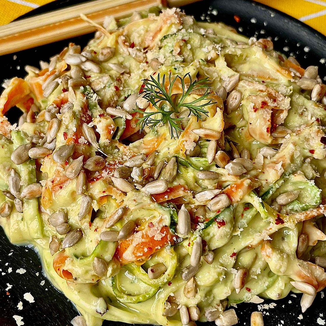 Creamy low carb Vegan Zoodles