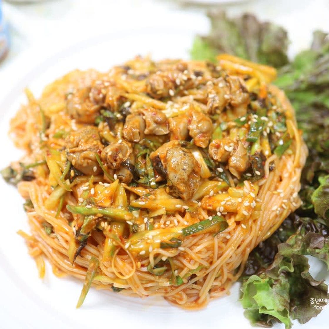 골뱅이 고추장국수