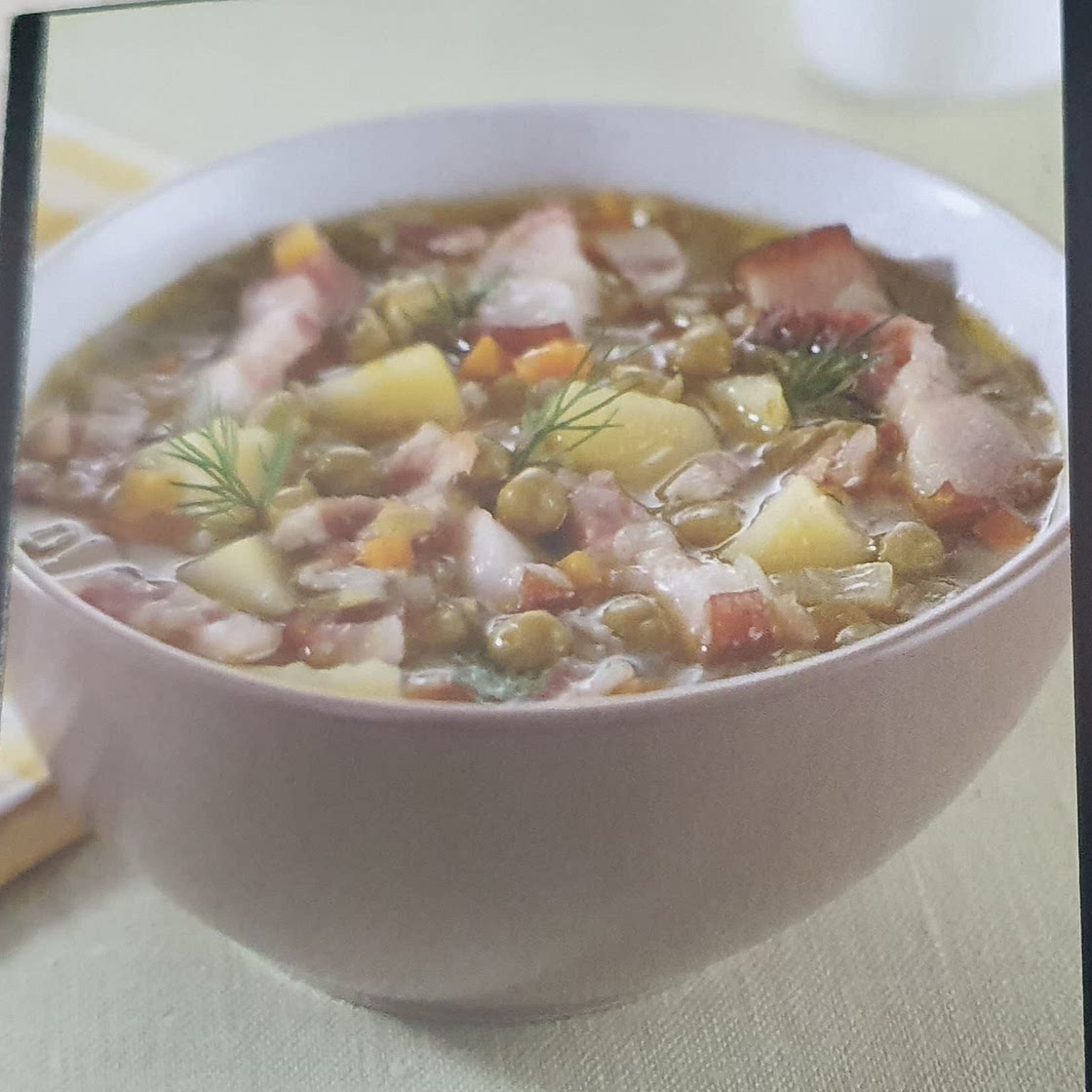 Soup with peas and bacon