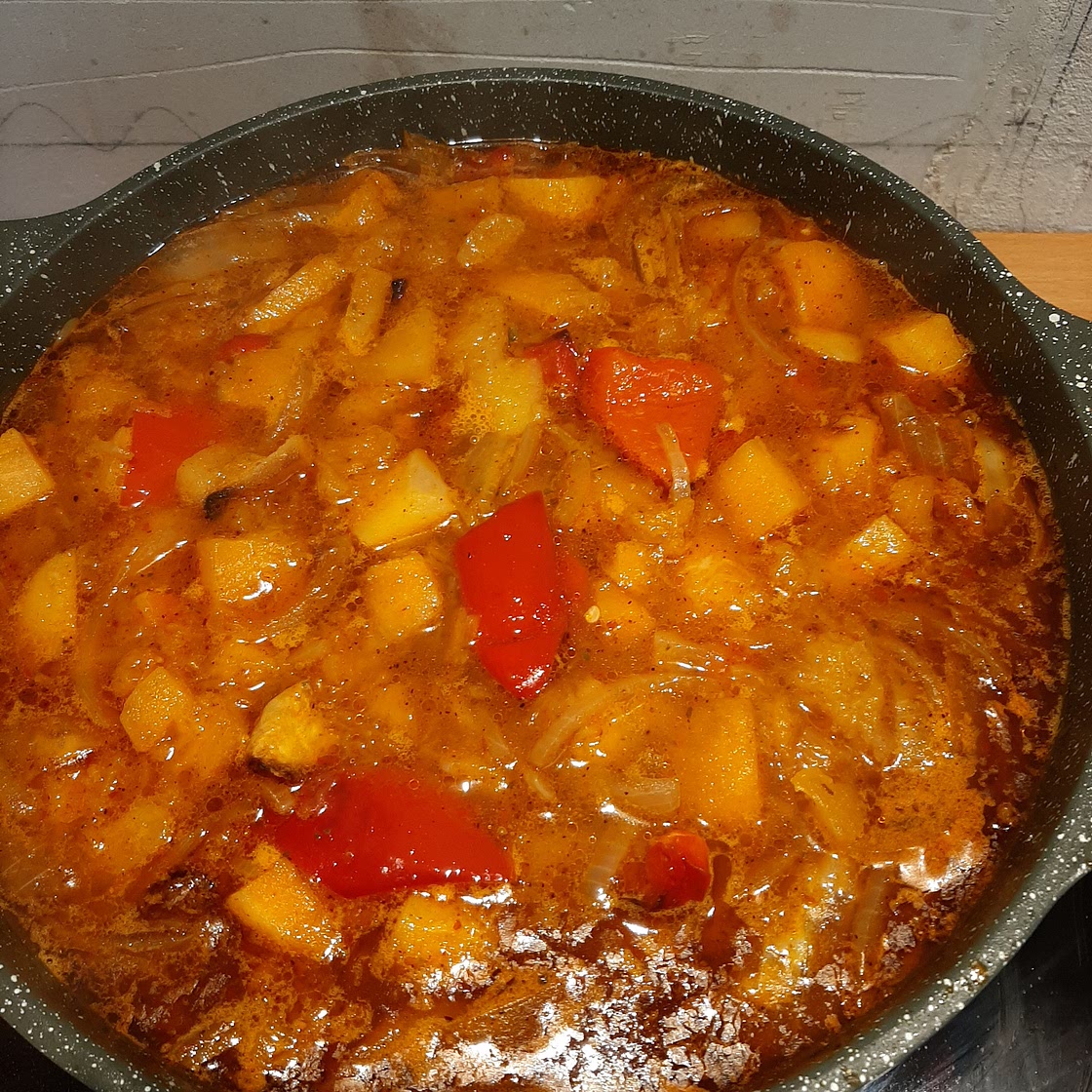 Chili red pepper onion soup