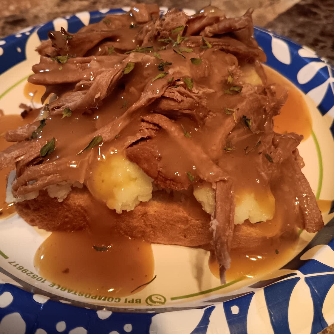 Slow Cooker Hot Roast Beef Sandwiches