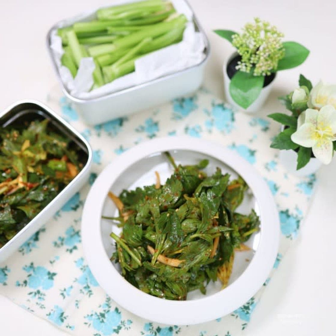 샐러리잎 겉절이