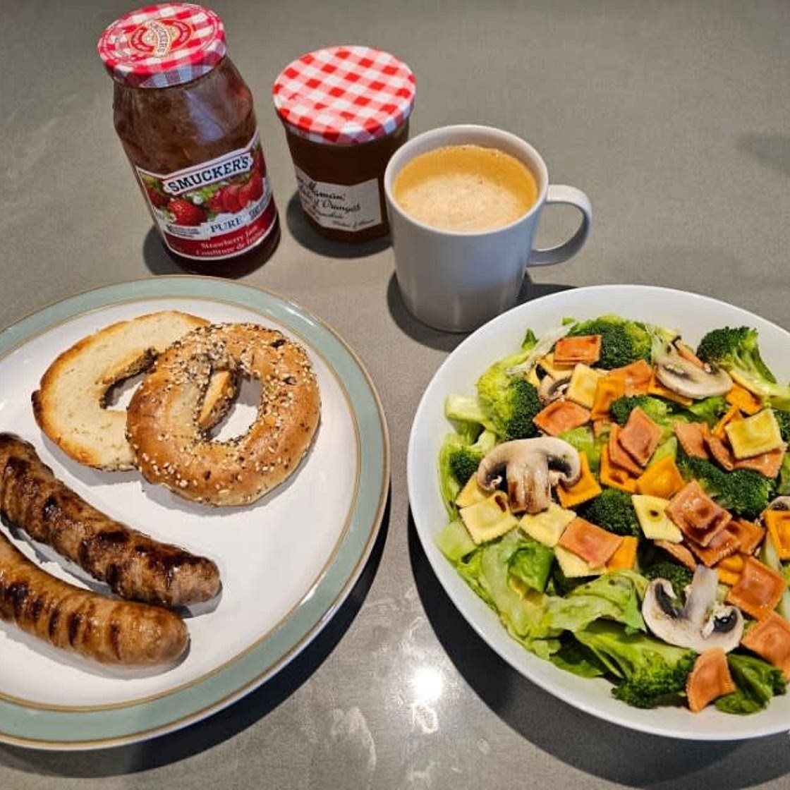 라비올리와 소시지 홈브런치