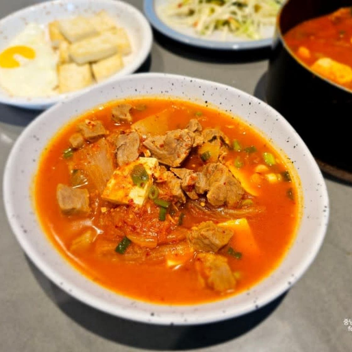 돼지고기 김치찌개