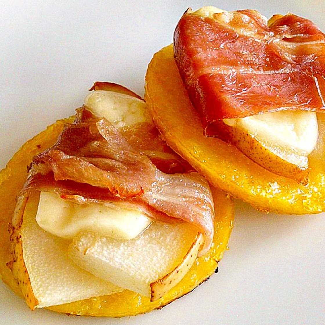 Pear, Prosciutto, Polenta Bites