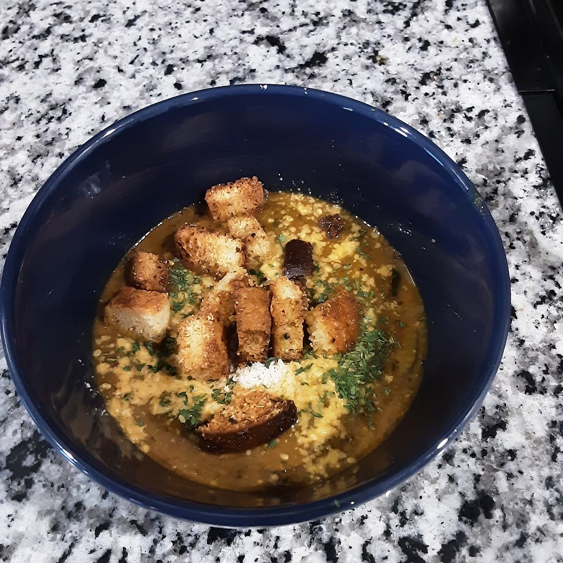 Healthy Tomato Zucchini Soup {Vegan + Gluten-Free}