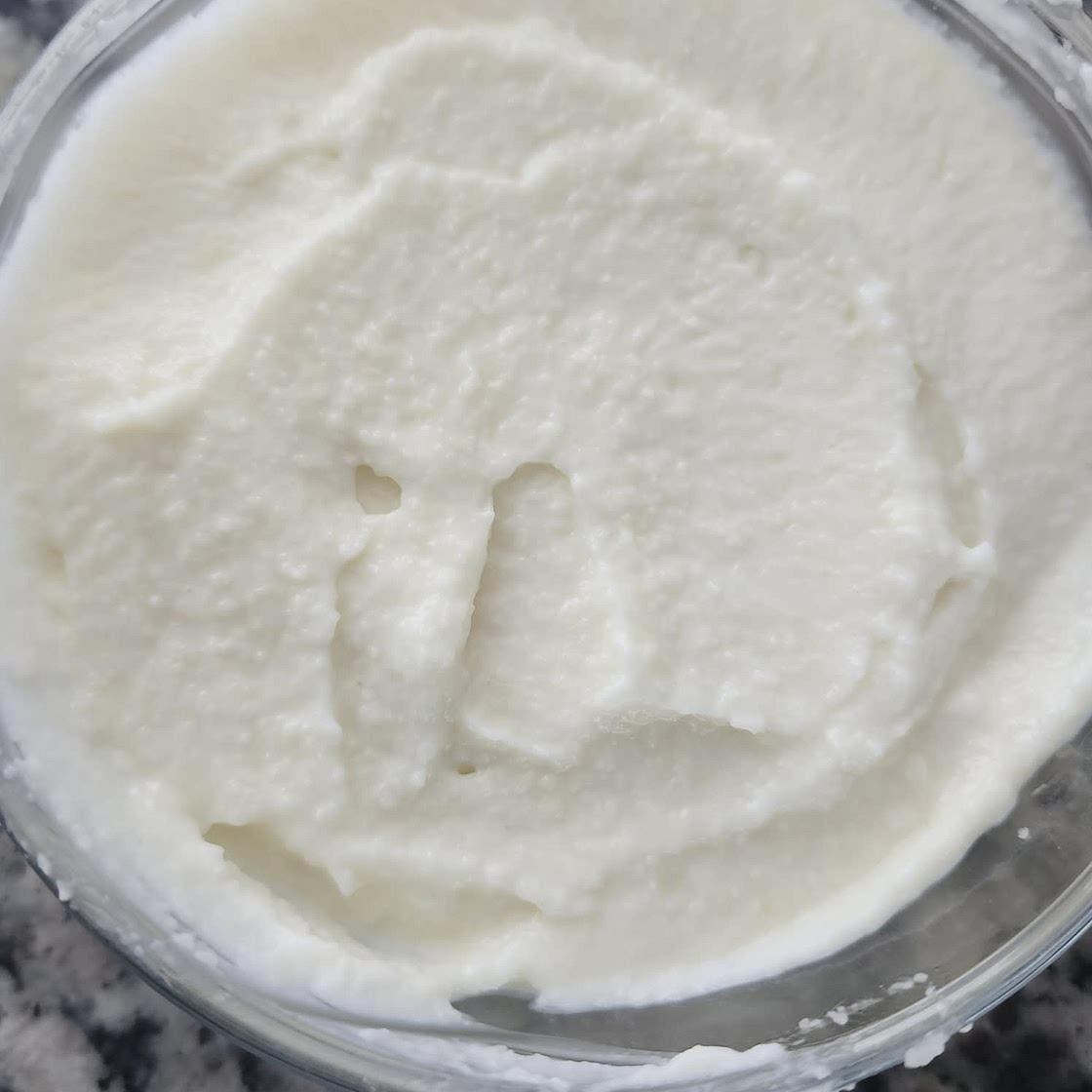 Lebanese Garlic Sauce (Toum)