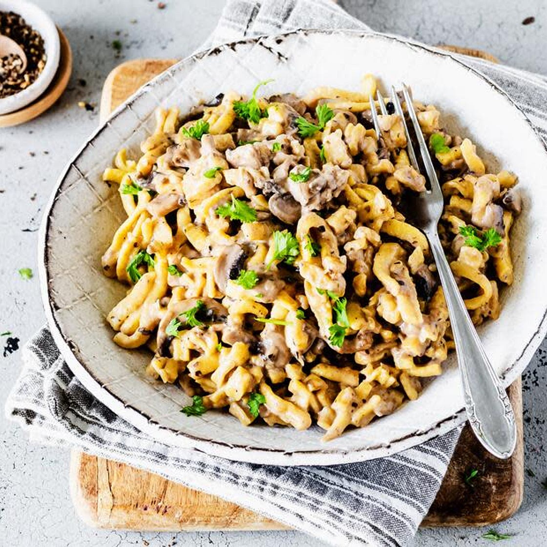 Spätzletopf mit Champignon-Rahmsoße (Thermomix)
