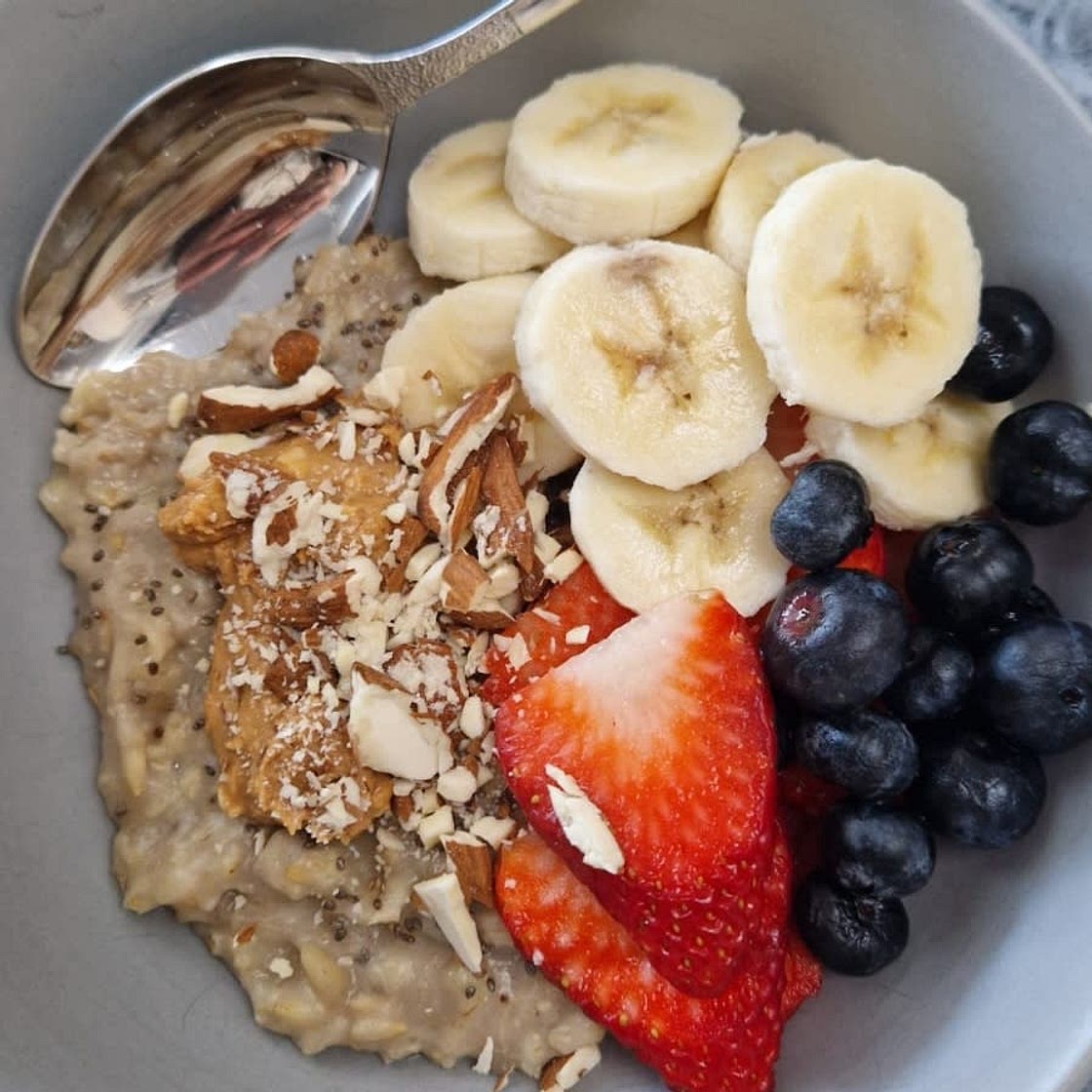 Peanut Butter Breakfast Oatmeal Bowl