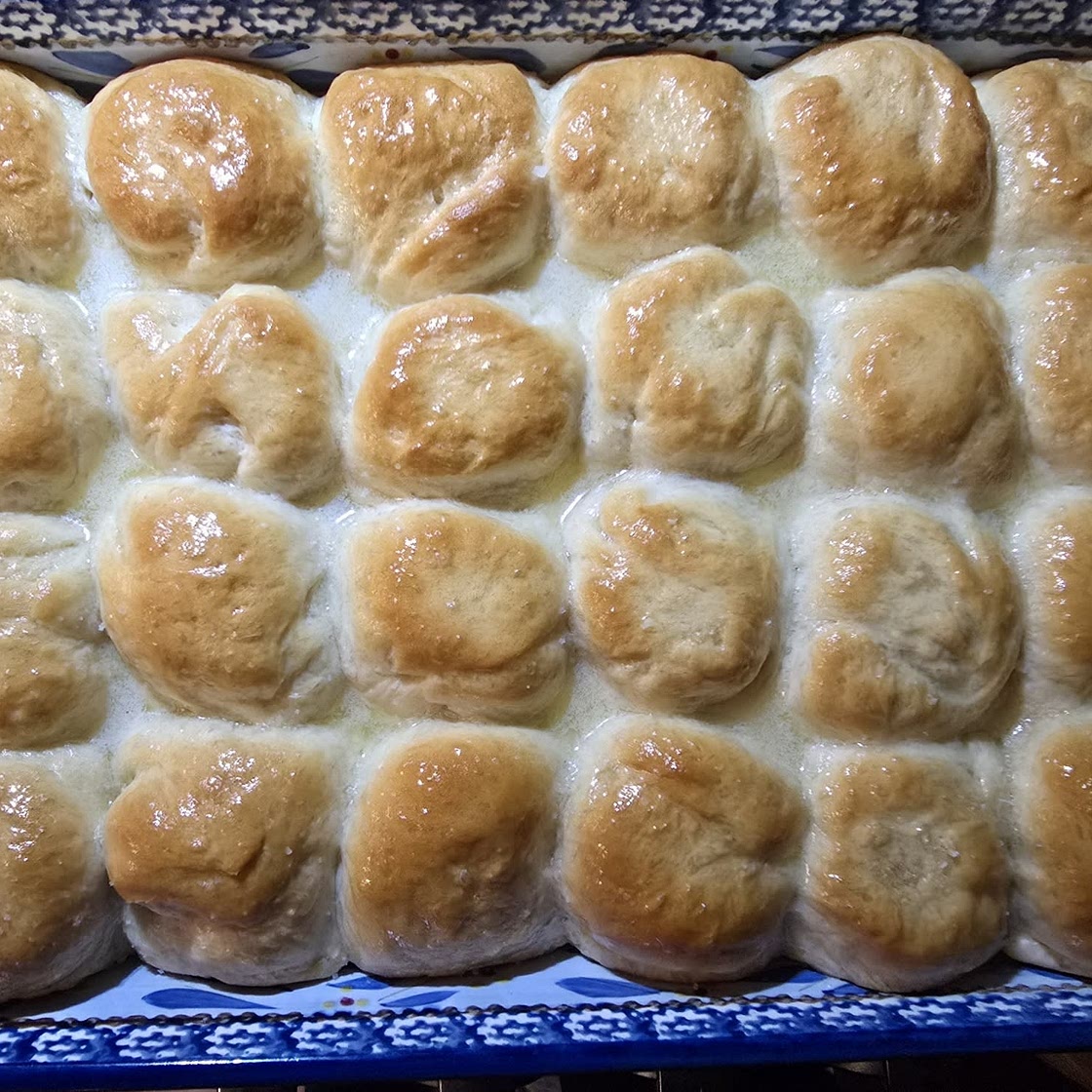 The BEST Dinner Rolls