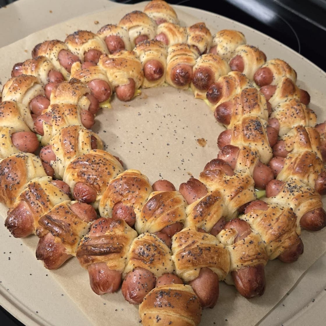 Pigs In A Blanket Wreath