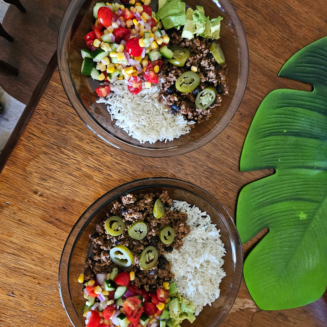 Amis Burrito bowl with cauliflower rice