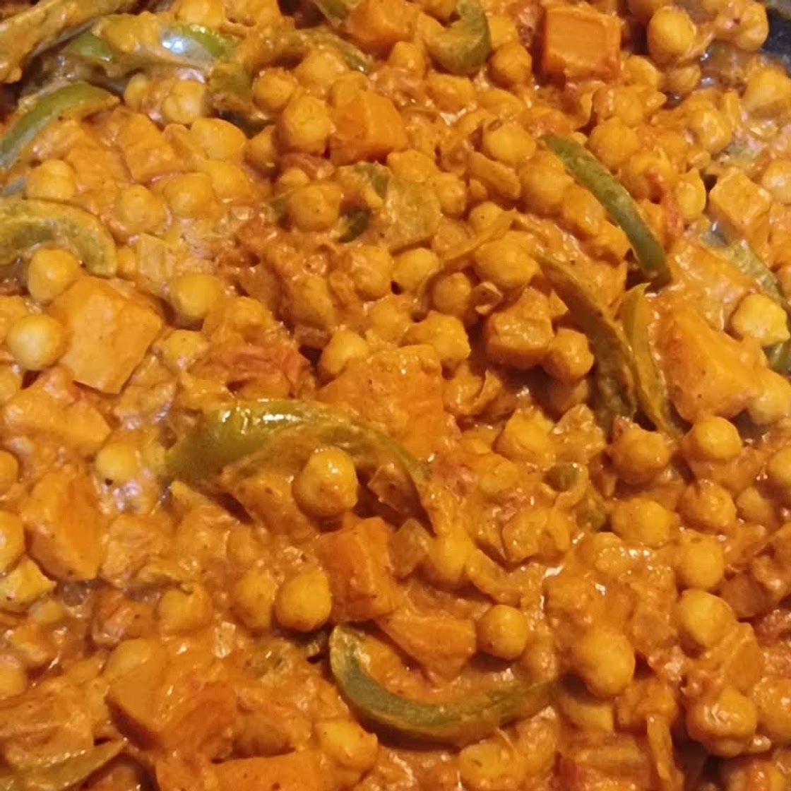 Chickpea and Sweet Potato Curry 🍠