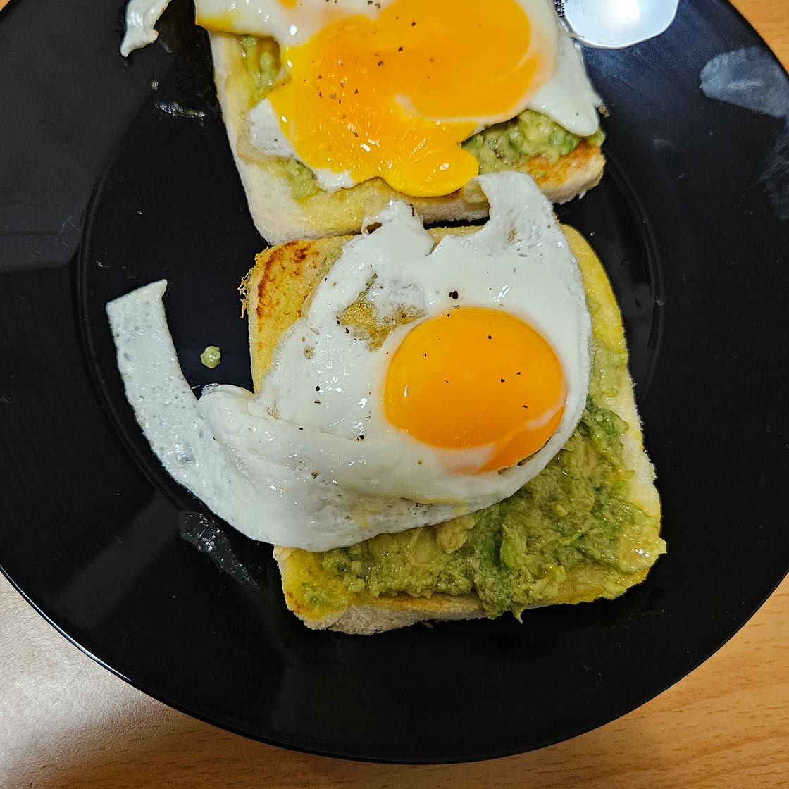 Toast avocat oeuf