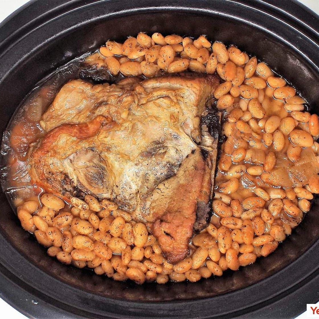 Slow Cooker Pork and White Beans