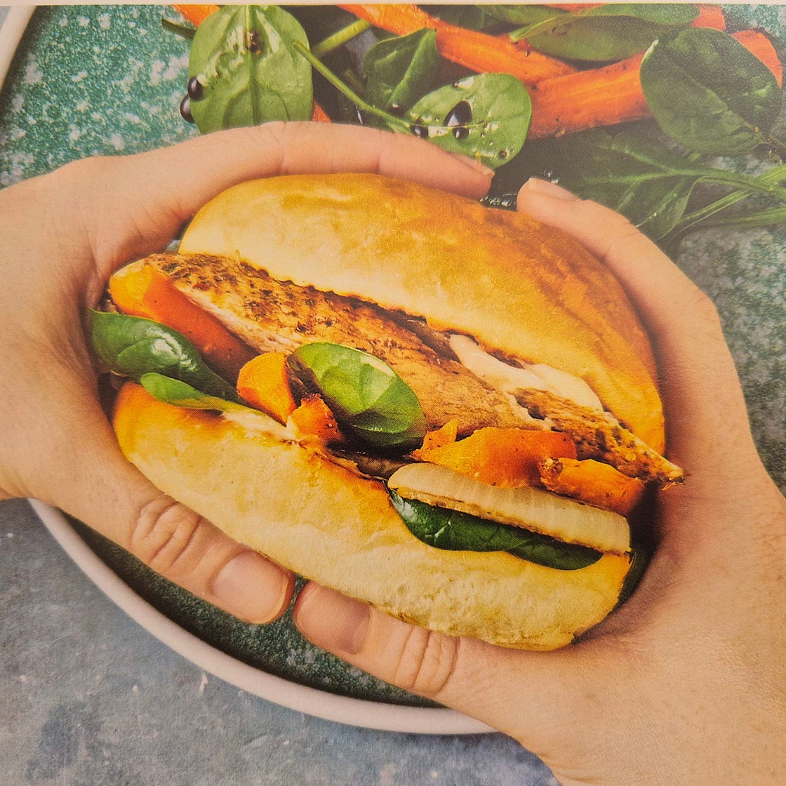 Smoky Aioli Chicken Burgers