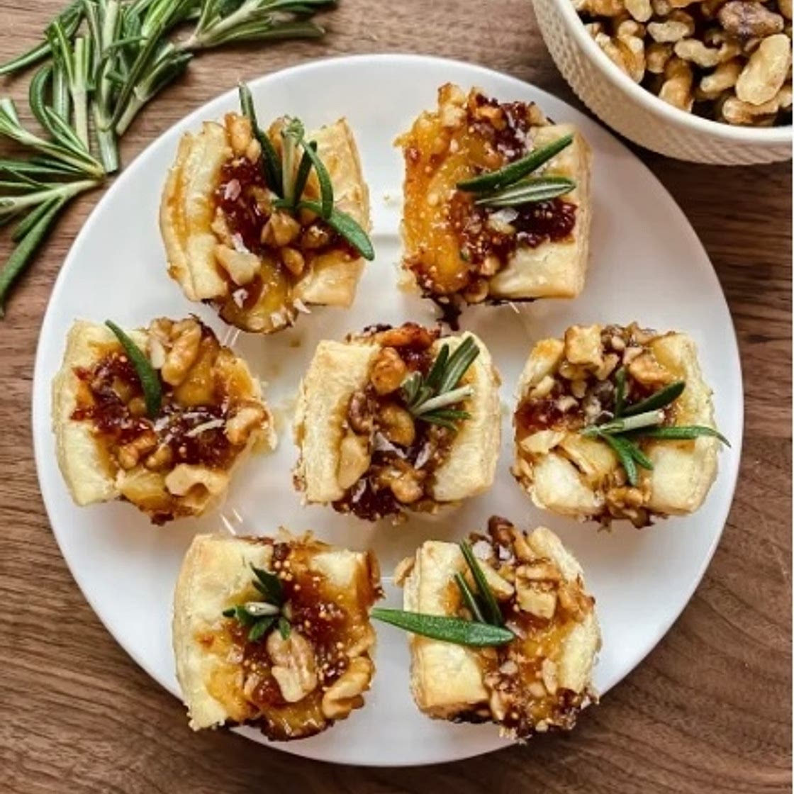 Mini Brie & Fig Bites - Daddio's Kitchen