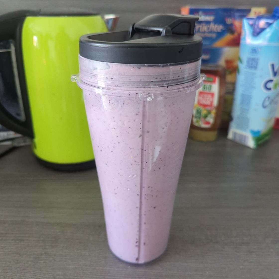 Brombeer Basilikum Smoothie