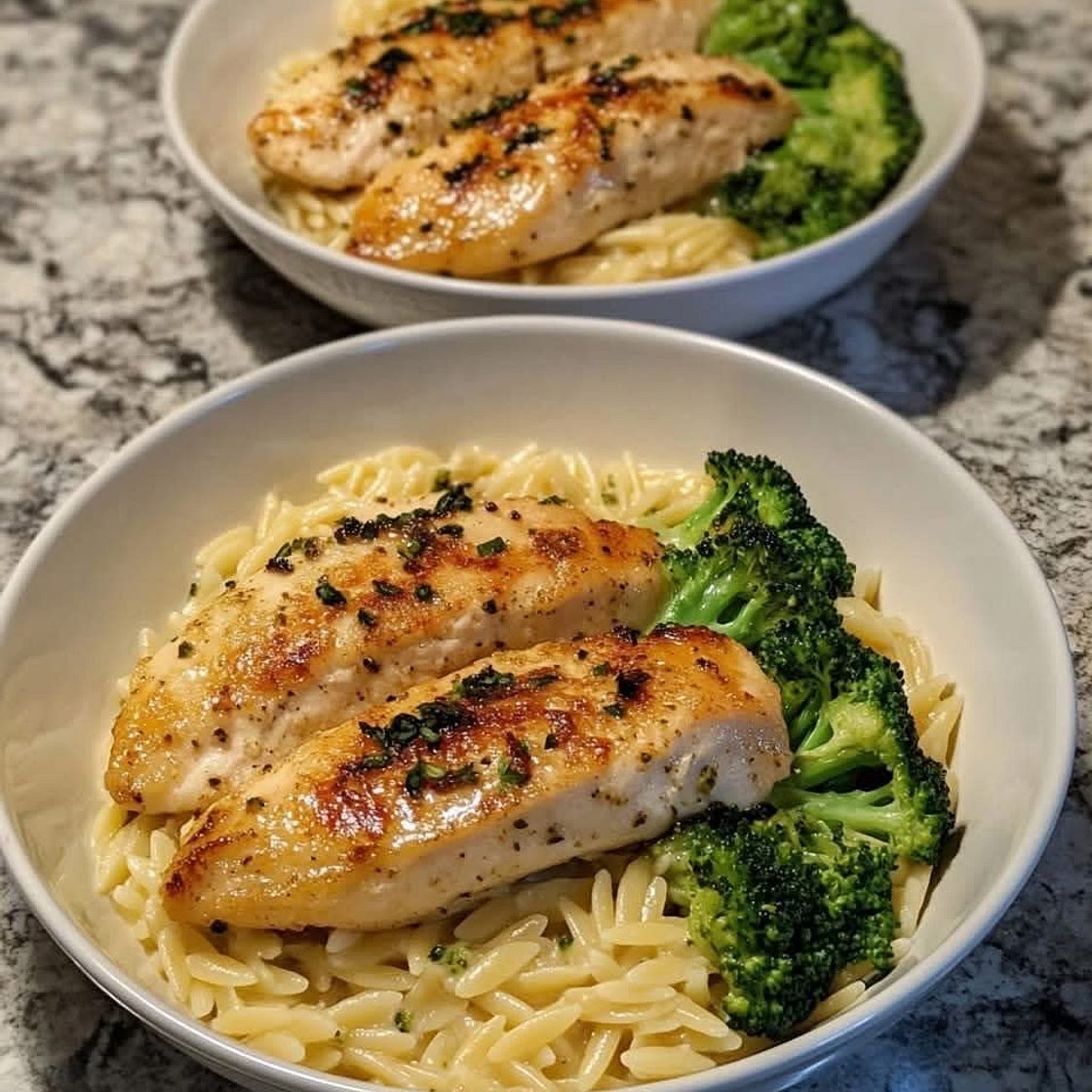 Creamy Chicken and Garlic with Broccoli 