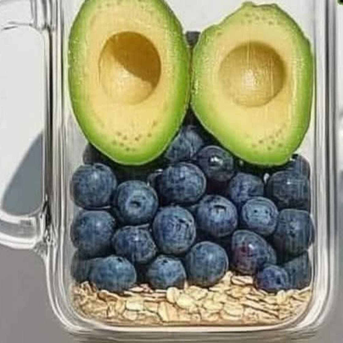 Avocado Blueberry Smoothie