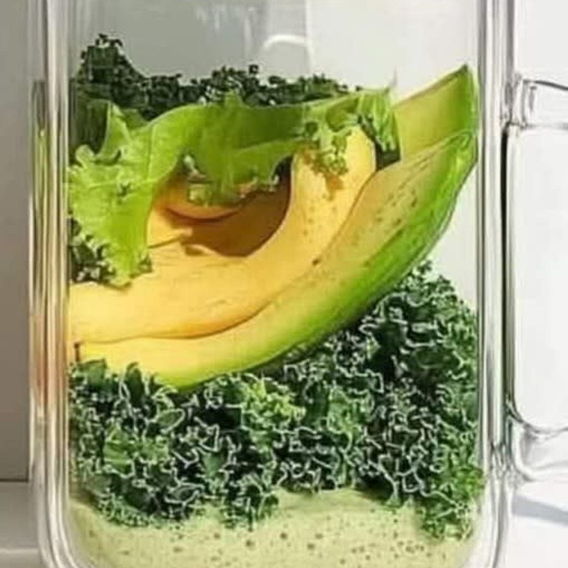 Green Avocado Kale Smoothie