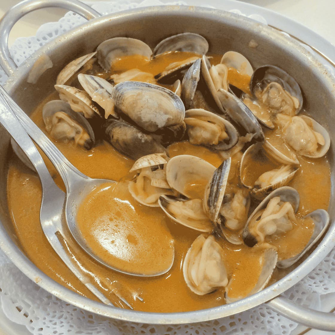 Spanish Clams in Marinera Sauce