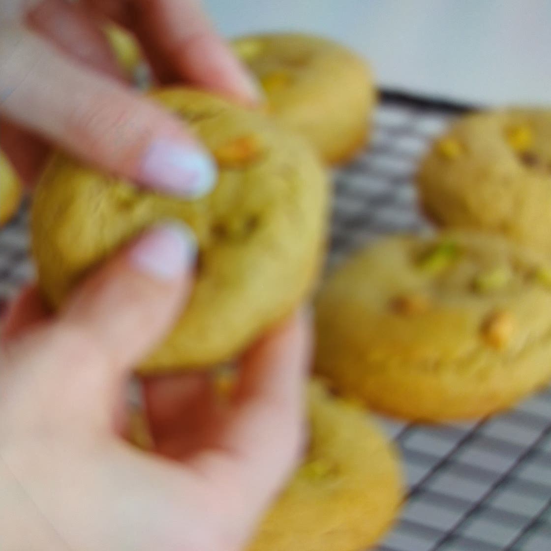 Pistachio stuffed cookies