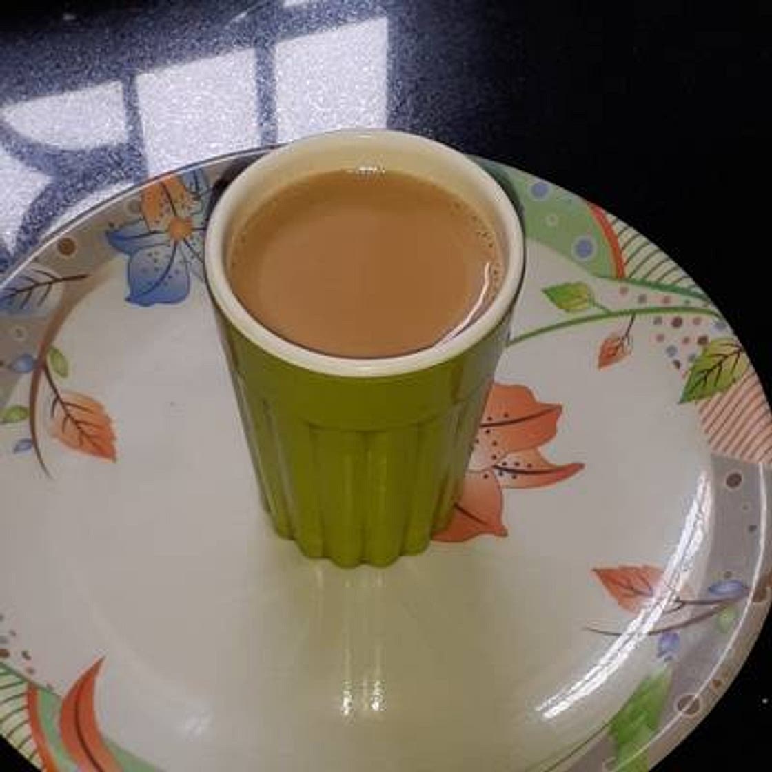 गरमा गरम चाय (Garma garam chai recipe in Hindi)