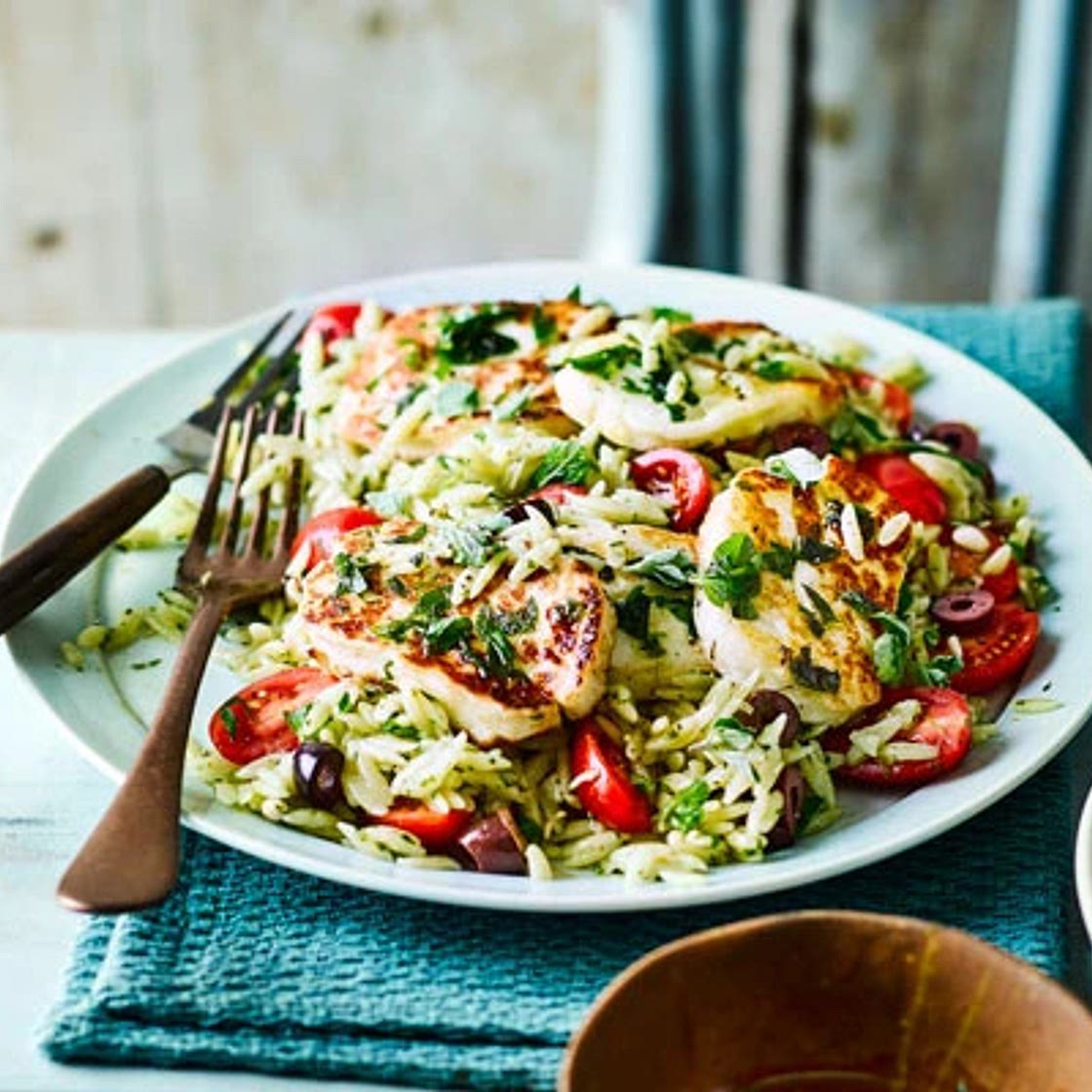 Oregano halloumi with orzo salad