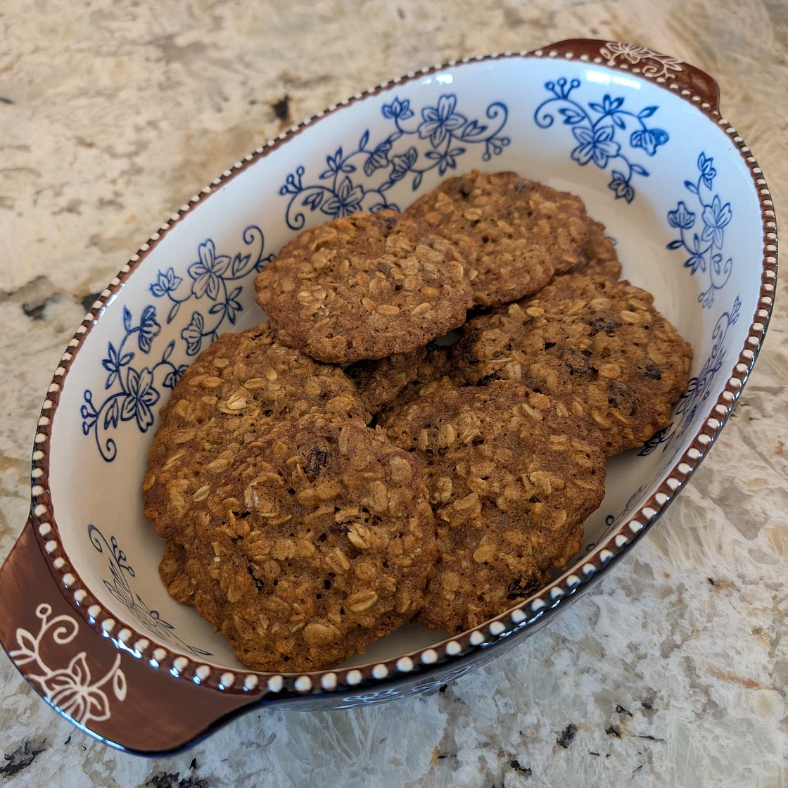 Oatmeal raisin cookies