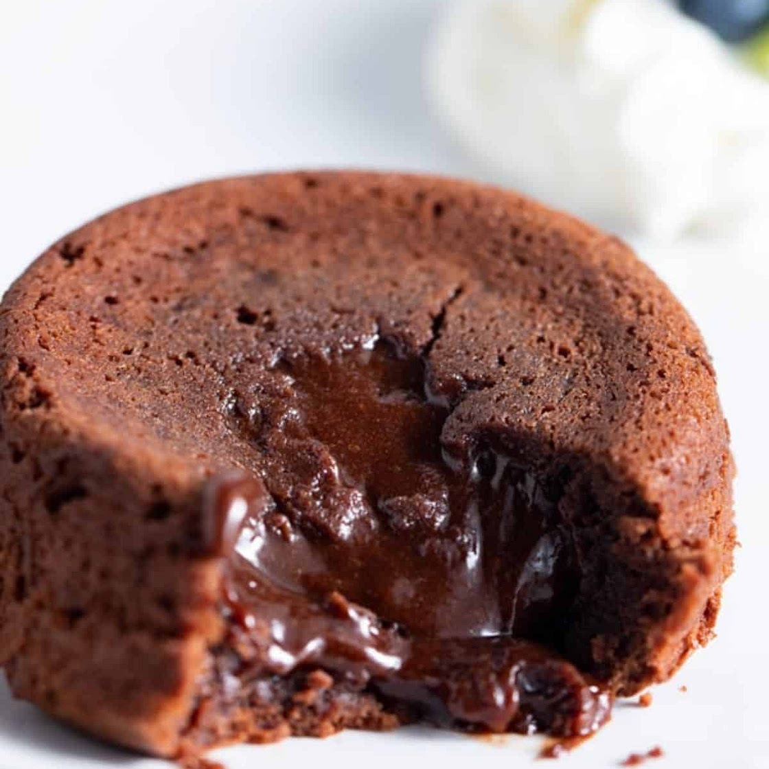 Air Fryer Chocolate Molten Lava Cakes