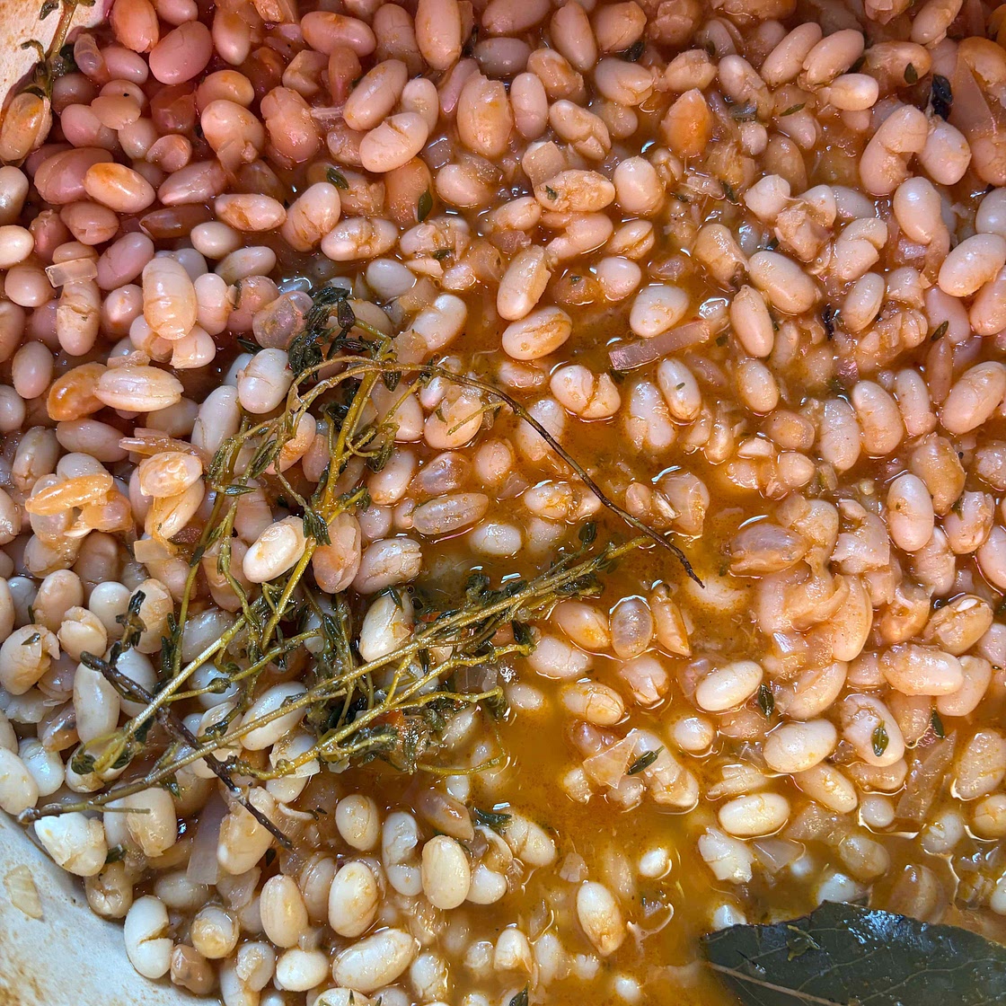 Brothy Oven Baked White Beans