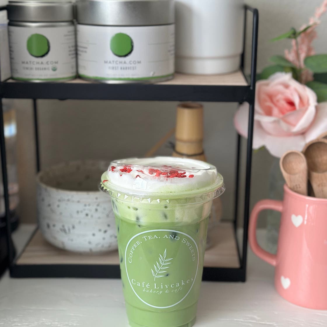 Vanilla Matcha Latte w/ Vanilla Cold Foam