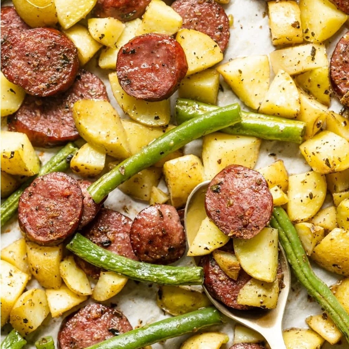 Sheet pan sausage,  potatoes,  and green beans
