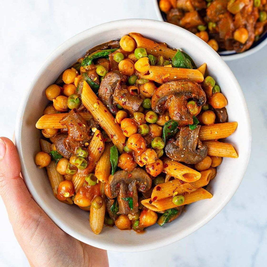 Creamy Mushroom & Chickpea Pasta