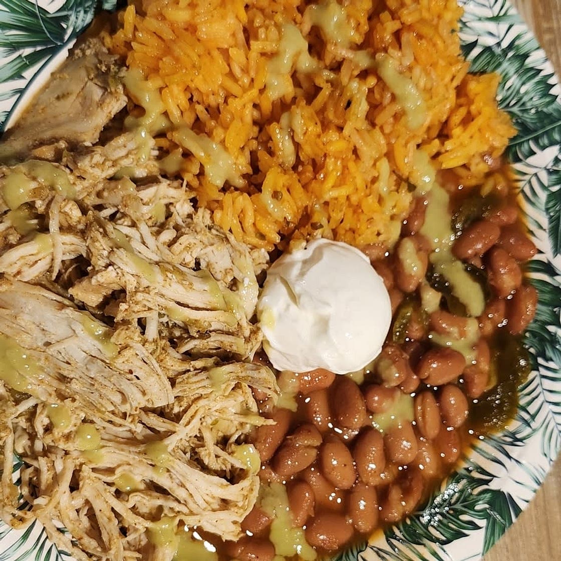 Juicy, Shredded Crockpot Mexican Chicken (5-Minute Prep!)